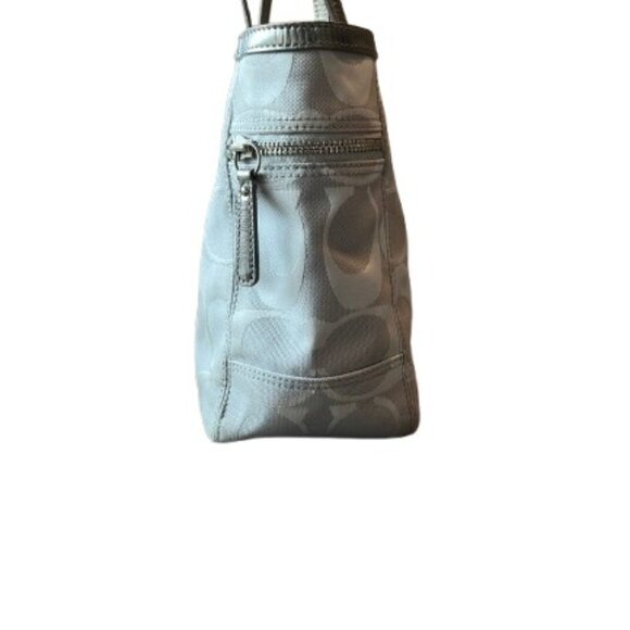 Coach Signature Stripe Light Grey Jacquard Shoulder Bag Tote (13208) - Picture 4 of 8